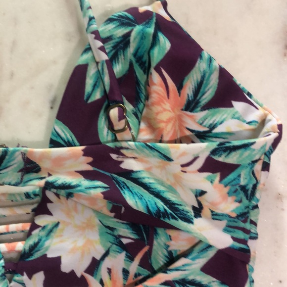 😎 Tori Praver swim - Picture 7 of 12